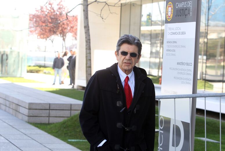 Manuel Maria Carrilho à saída do tribunal, no Campus de Justiça de Lisboa, no dia 14 de julho, sexta-feira.