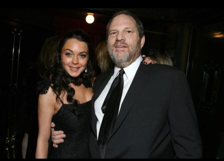 Harvey Weinstein e Lindsay Lohan. A actriz defende o produtor cinematográfico.