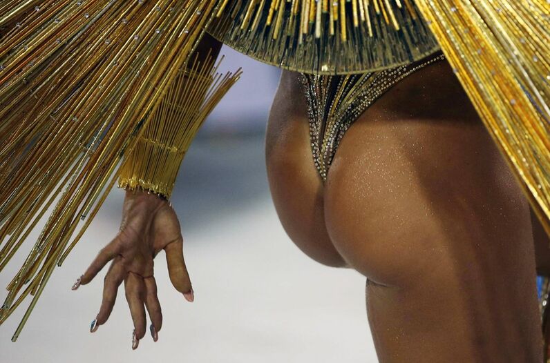 Toda beleza e sensualidade do grupo especial das escolas de samba cariocas