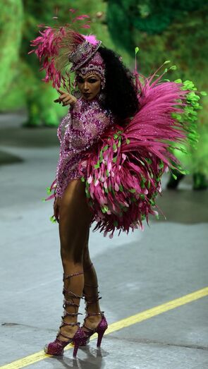 As imagens mais alucinantes da maior festa do Brasil 