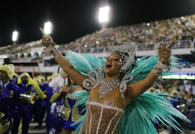 Juliana Alves, rainha da bateria da Tijuca