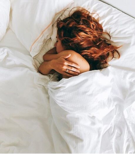 Gabriela Sobral e Inês Herédia felizes após casamento secreto