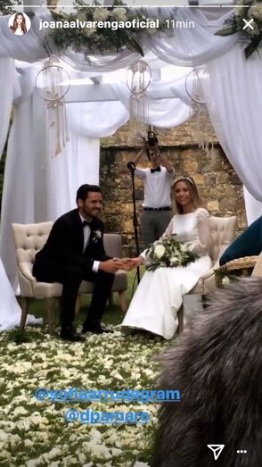 Primeiras imagens: Sofia Arruda faz casamento à porta fechada em quinta na Ericeira 