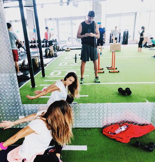 Cada vez mais apaixonada, Liliana Aguiar mostra-se feliz em férias de família