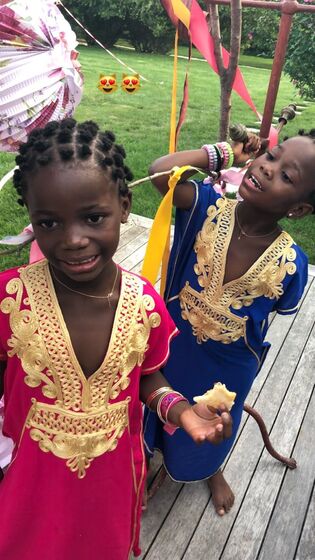 Feliz aniversário! Gémeas de Madonna completam 6 anos de vida