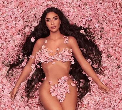 É a loucura: biquíni da Chanel usado por Kim Kardashian custa 430 euros 