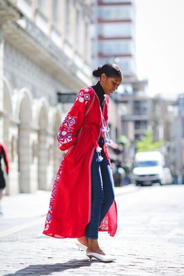 Como usar os vestidos de Verão ao longo do Outono