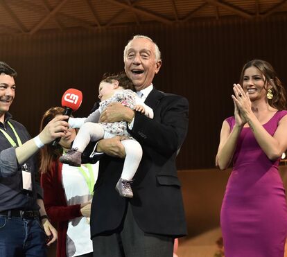 Marcelo Rebelo de Sousa diverte-se em festa da vida da CMTV