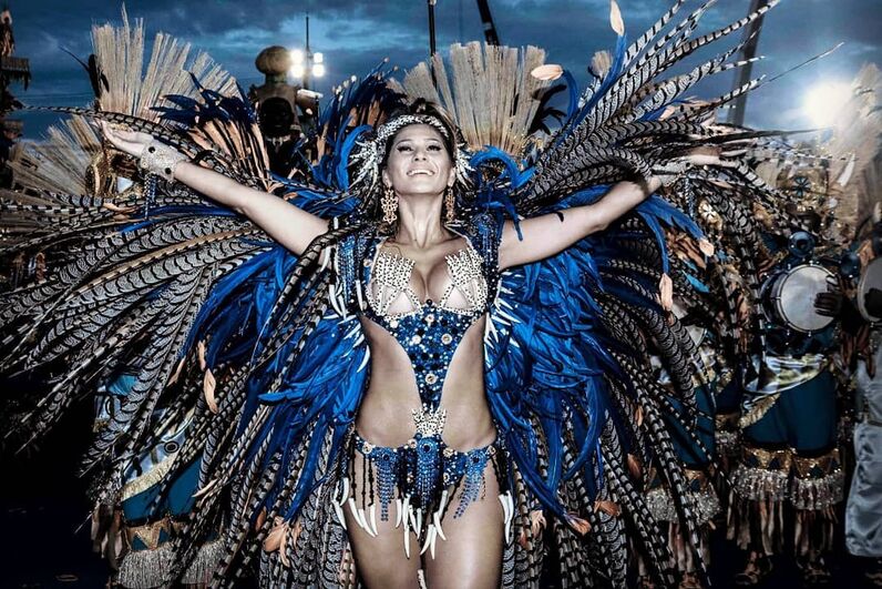 Famosas revelam sensualidade no Carnaval do Brasil
