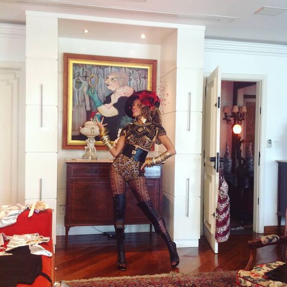 Famosas revelam sensualidade no Carnaval do Brasil