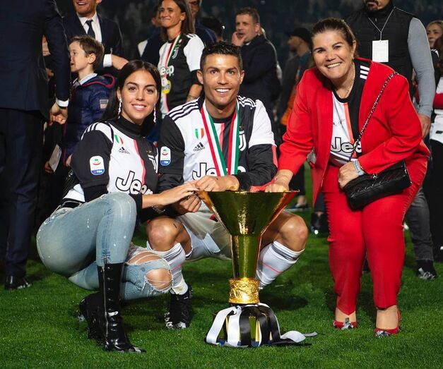 Georgina Rodríguez, Cristiano Ronaldo, Dolores