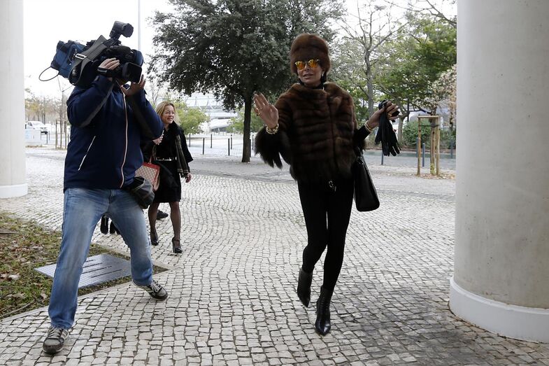 O socialite foi notificado para comparecer no Tribunal de Pequena Instância Criminal de Lisboa e foi ouvido por um juiz, na manhã desta quinta-feira, dia 12 de dezembro, depois de ter sido detido por roubo de um perfume, no aeroporto Humberto Delgado.