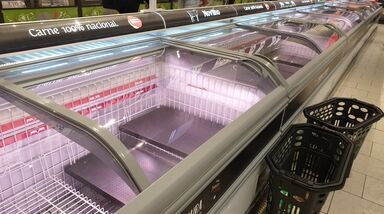 Imagens chocantes. Supermercados em Portugal vazios após declaração de pandemia do coronavírus