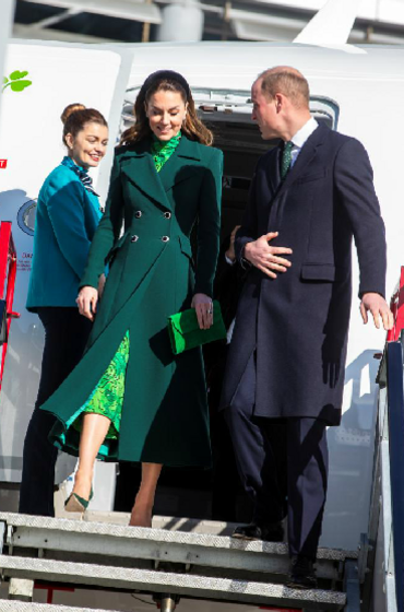 Kate Middleton rouba todos os olhares ao chegar na Irlanda