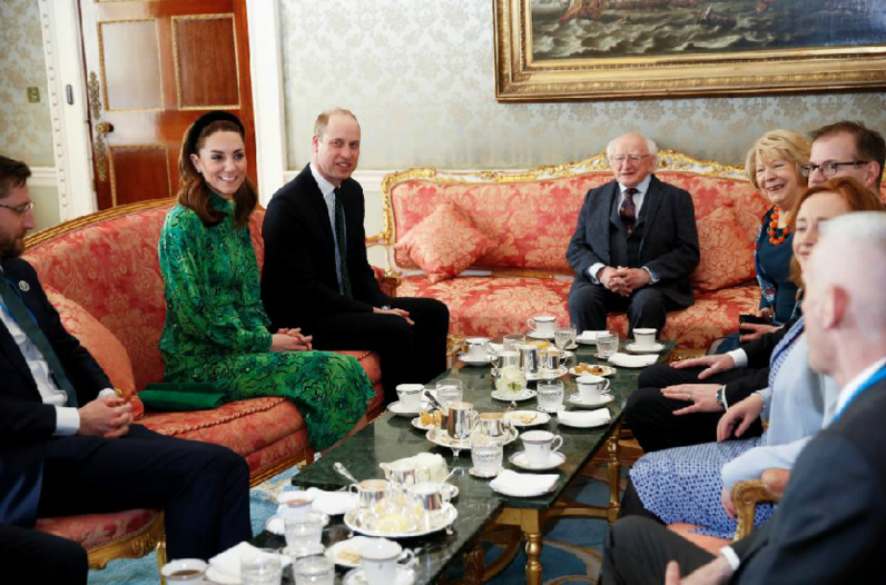 Kate Middleton rouba todos os olhares ao chegar na Irlanda