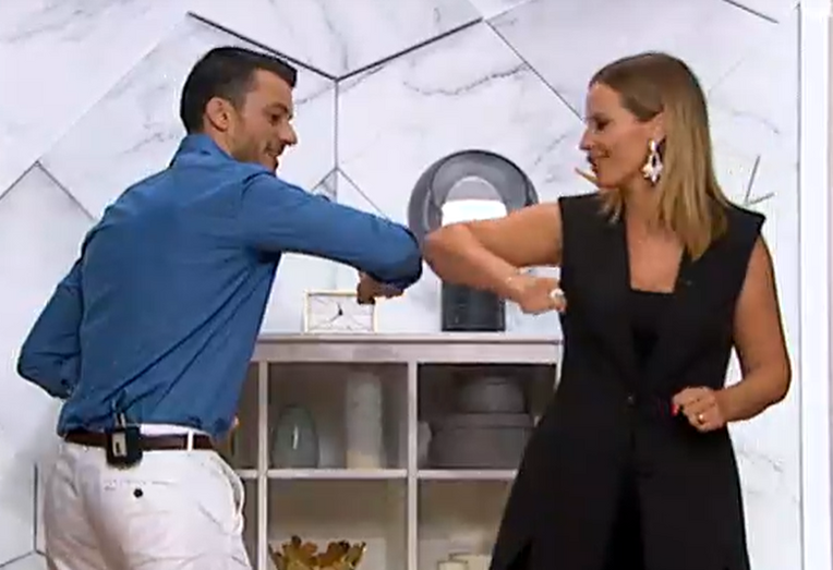 O apresentador e modelo deixou a TVI e já pôde aceitar o convite da amiga.