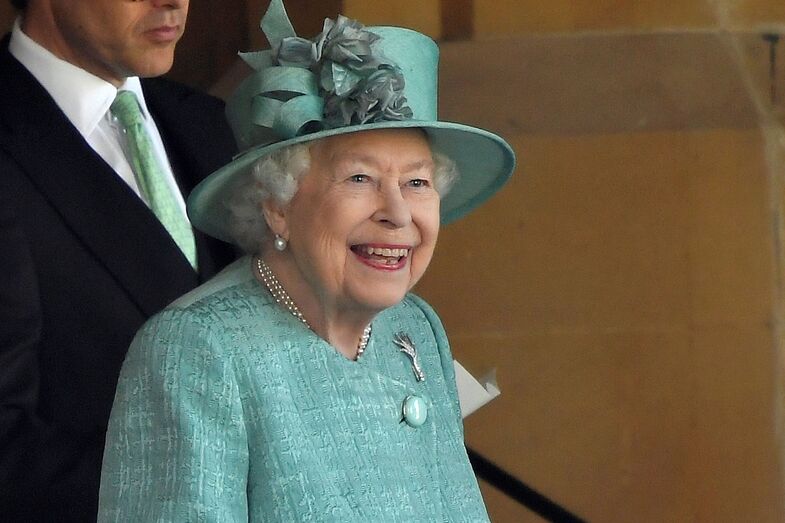 rainha isabel II